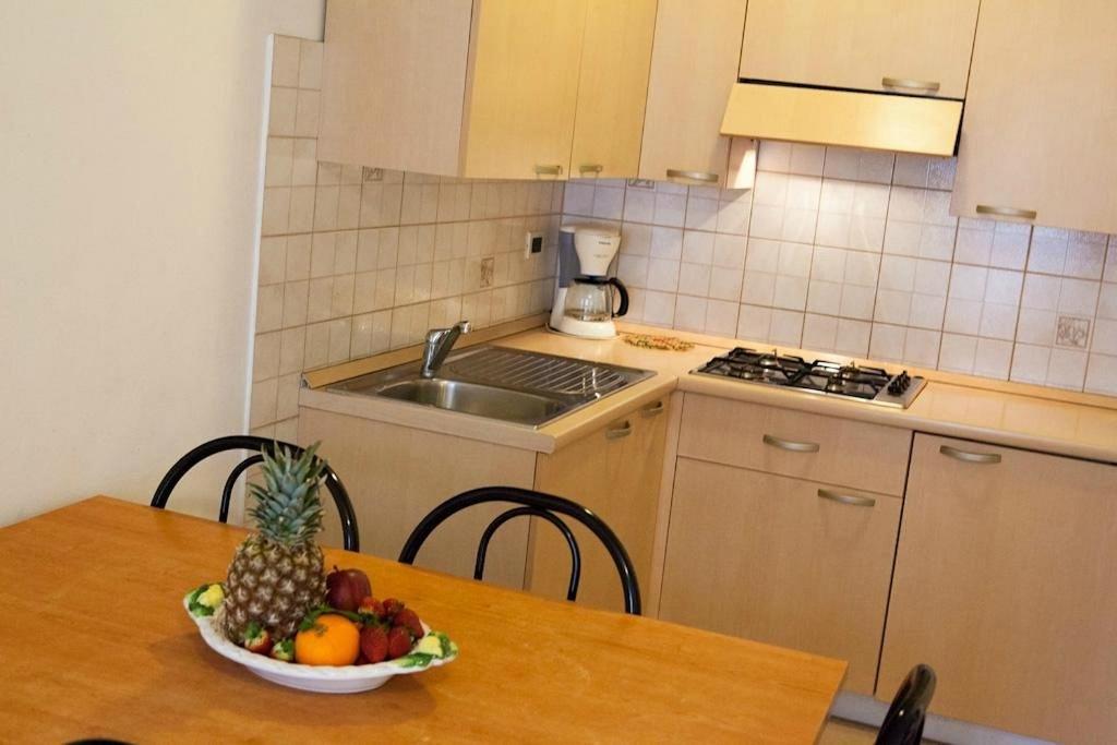 Giada Palace Apartments & Pool - Giada Palace Group ลุคคา ภายนอก รูปภาพ