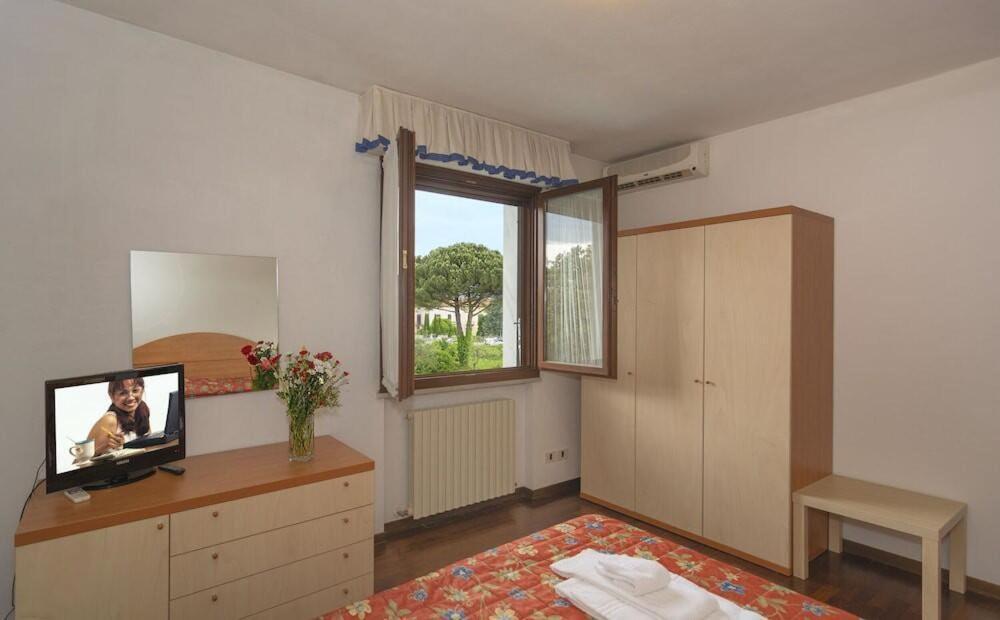 Giada Palace Apartments & Pool - Giada Palace Group ลุคคา ภายนอก รูปภาพ